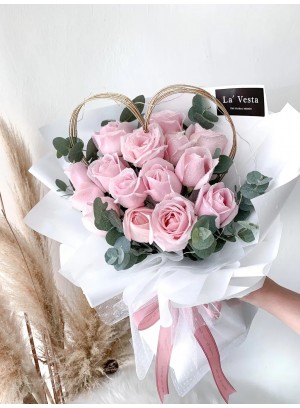 LF0010 Rose Bouquet