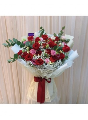 LL0003 Rose Bouquet